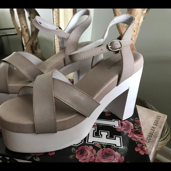 Jeffrey Campbell Platform Sandal - Picture 2 of 5